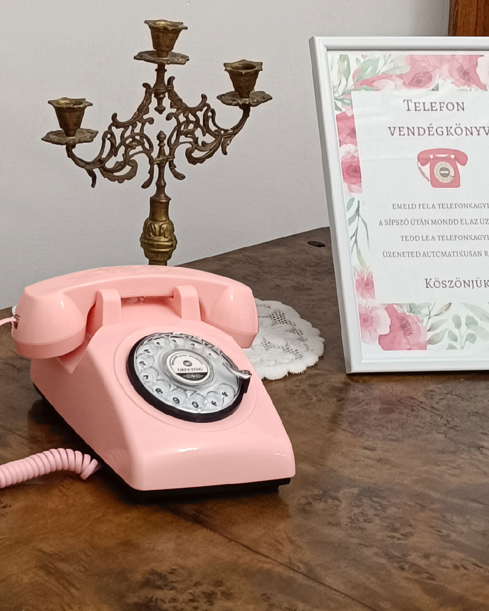 Telefonos vendégkönyv esküvőre rózsaszín színben